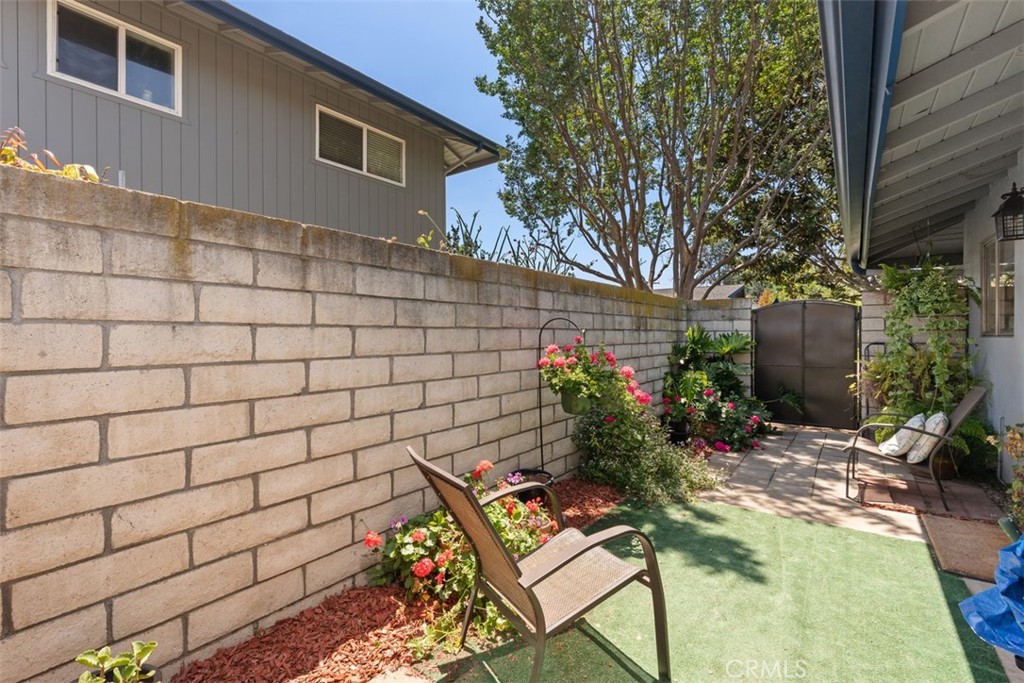 1107 W Memory Lane 14A