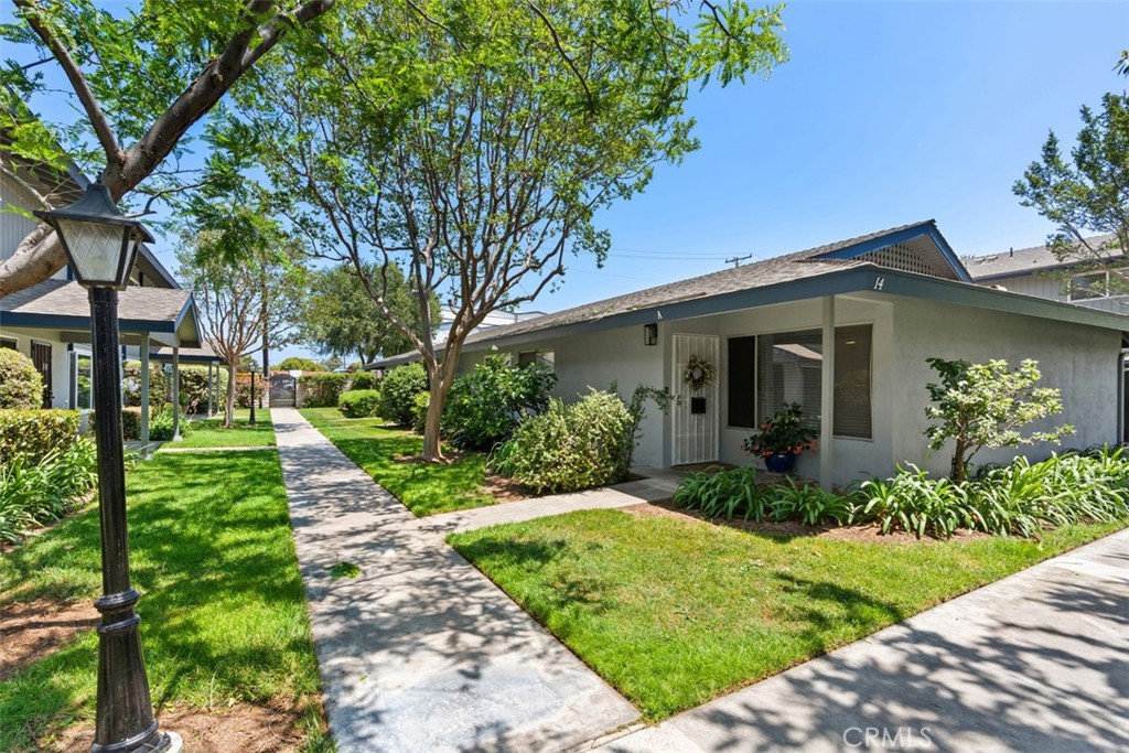 1107 W Memory Lane 14A