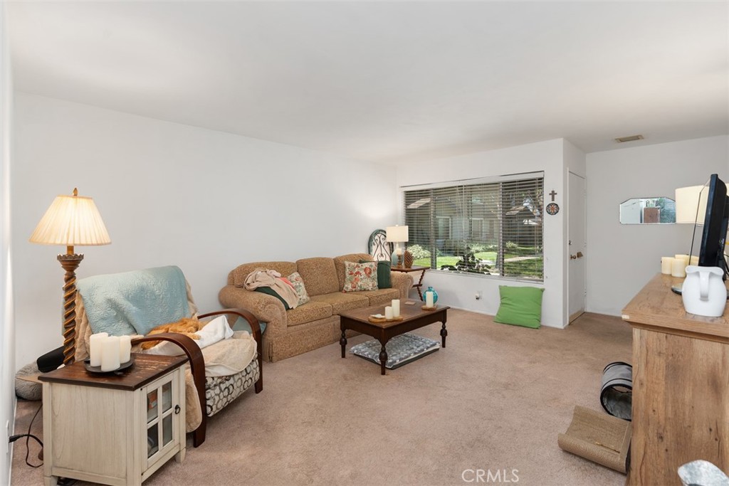 1107 W Memory Lane 14A