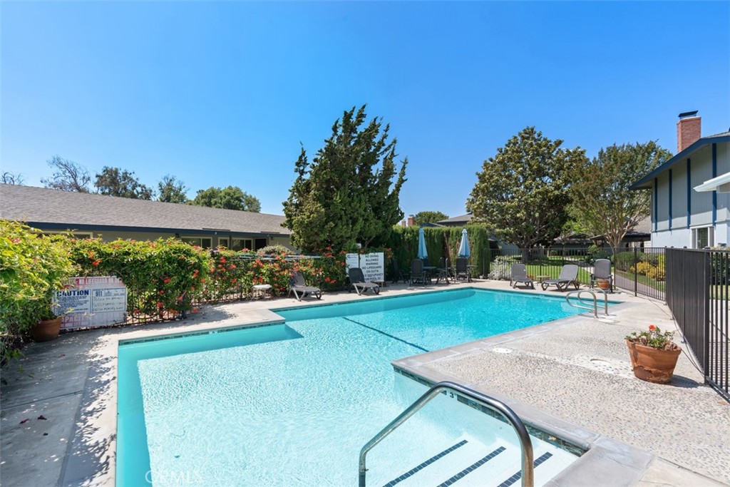 1107 W Memory Lane 14A