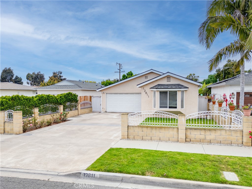 12811 Fern St