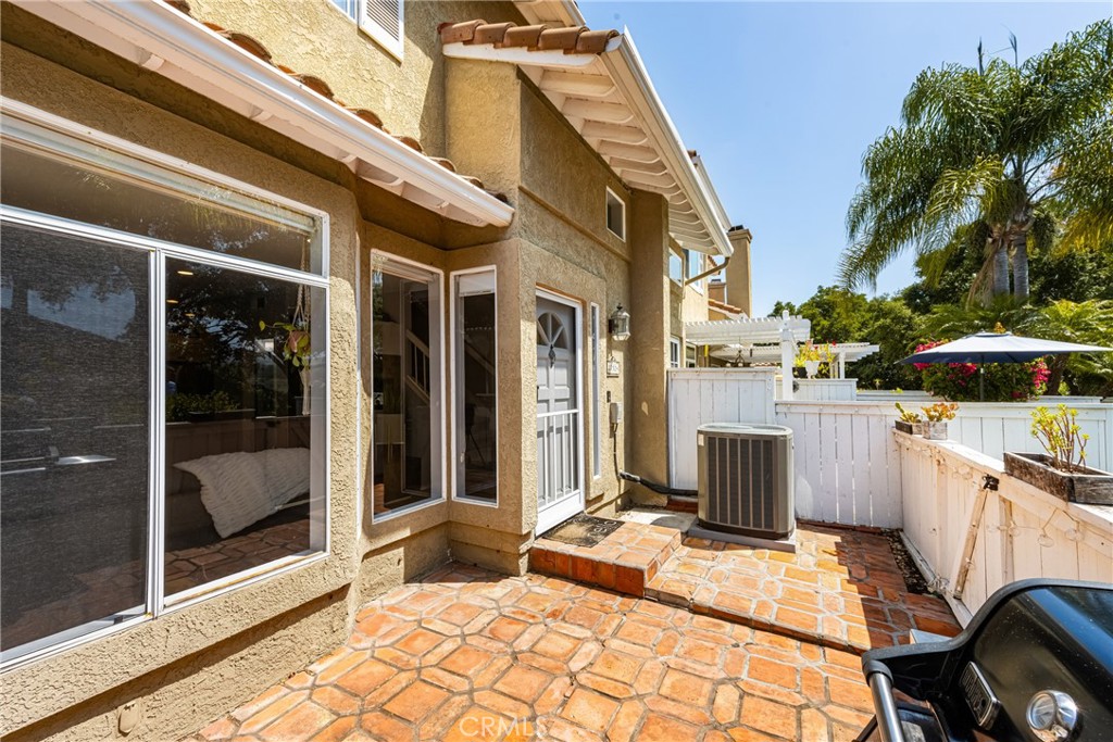 27524 Jasmine Avenue