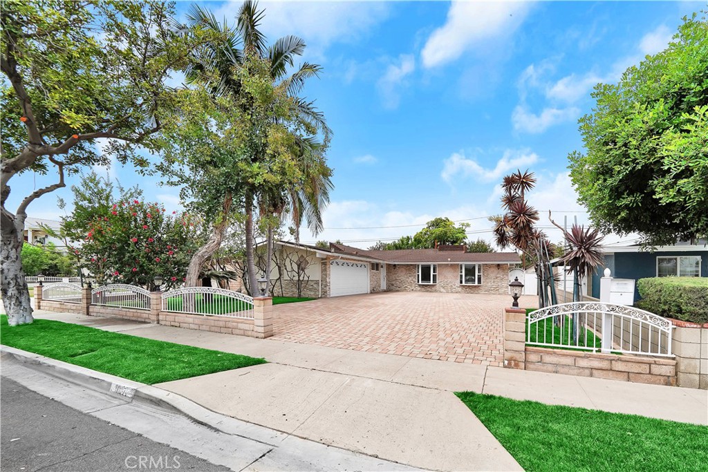 1017 N Lido Street