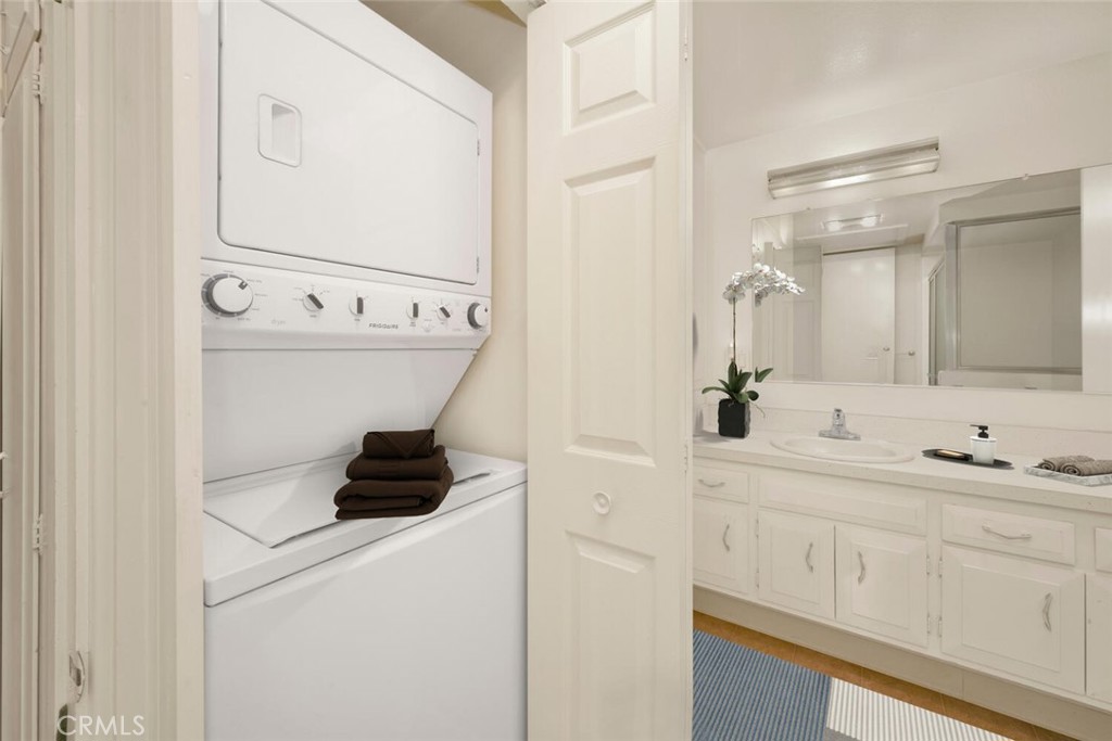 1381 141D M-6 Mayfield Road 141D