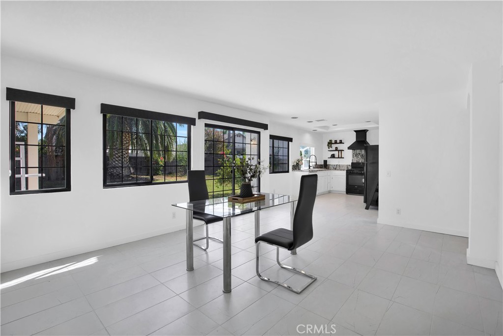 41158 Vincennes Court