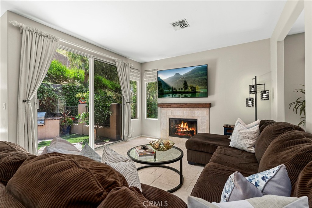 338 S San Vicente Lane