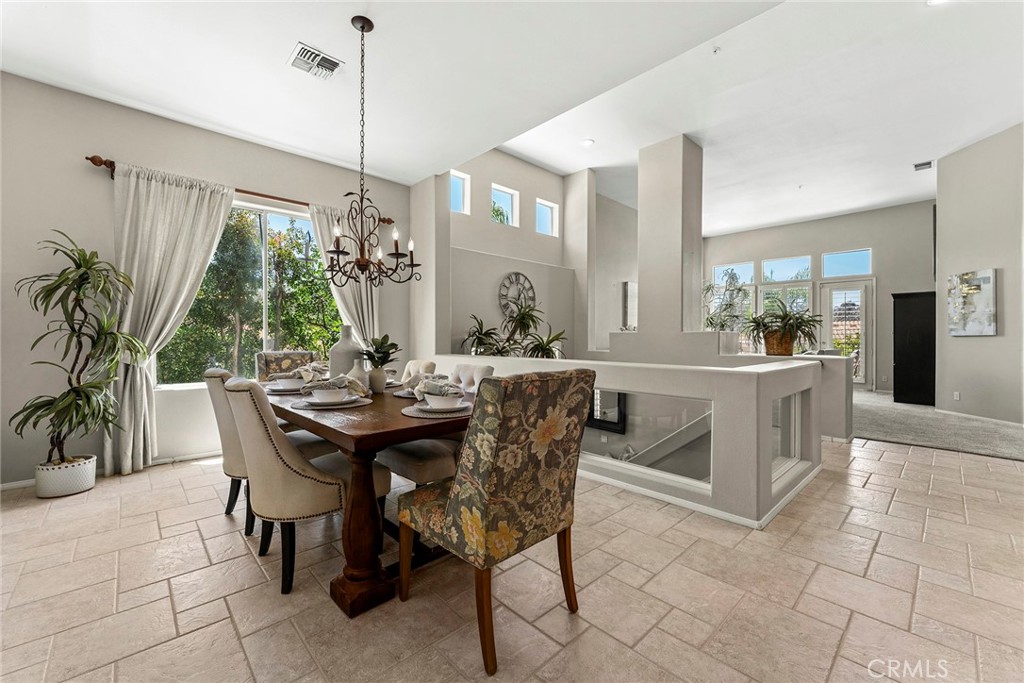 338 S San Vicente Lane