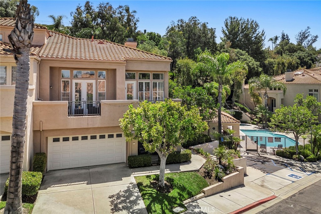 338 S San Vicente Lane