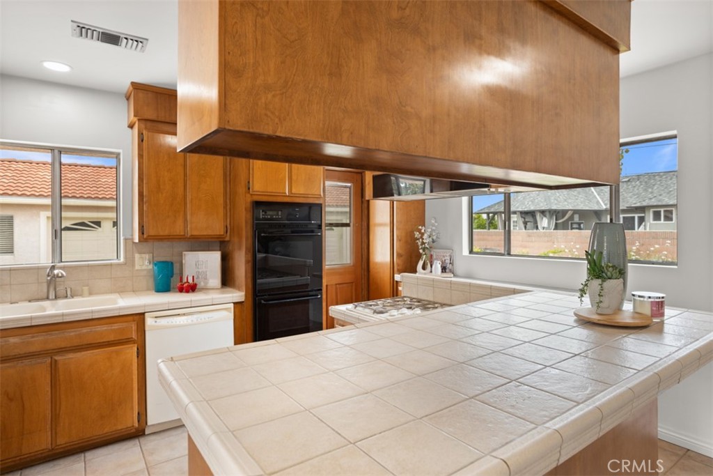 5321 E Walton Street