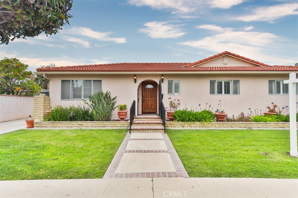 5321 E Walton Street