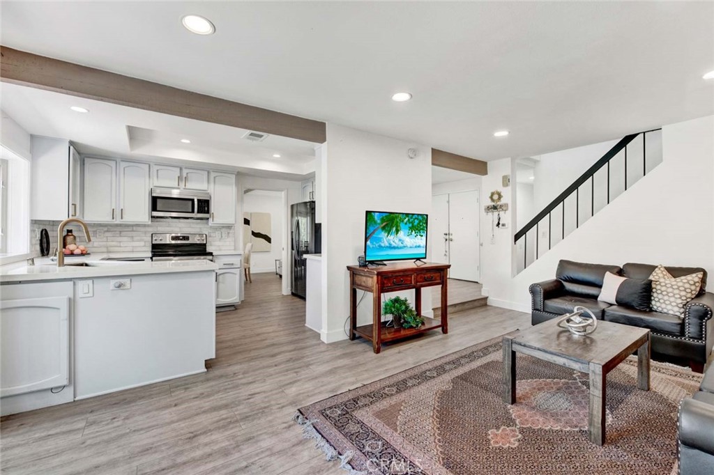 6401 E Nohl Ranch Road 78