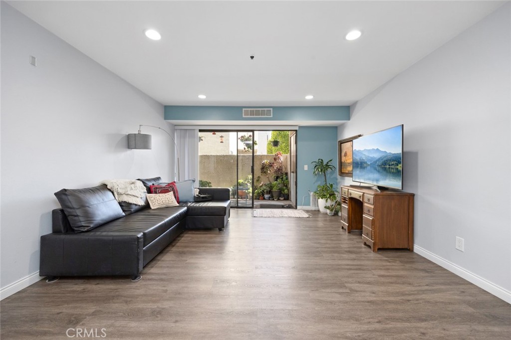 700 W 3rd Street A109