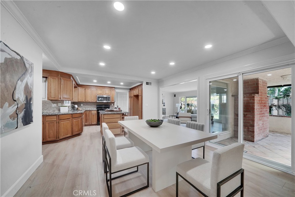 3545 E Austin Avenue