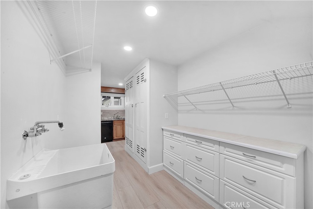 3545 E Austin Avenue