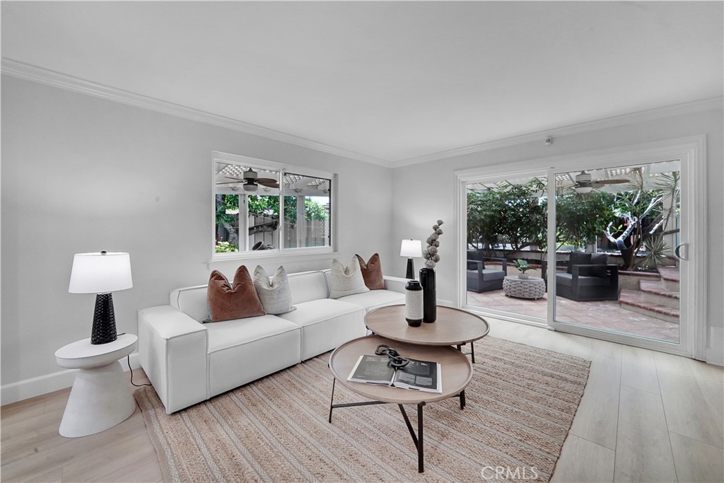 3545 E Austin Avenue