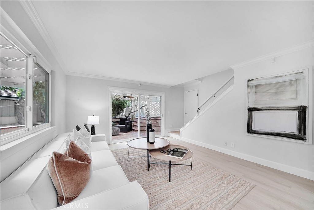 3545 E Austin Avenue