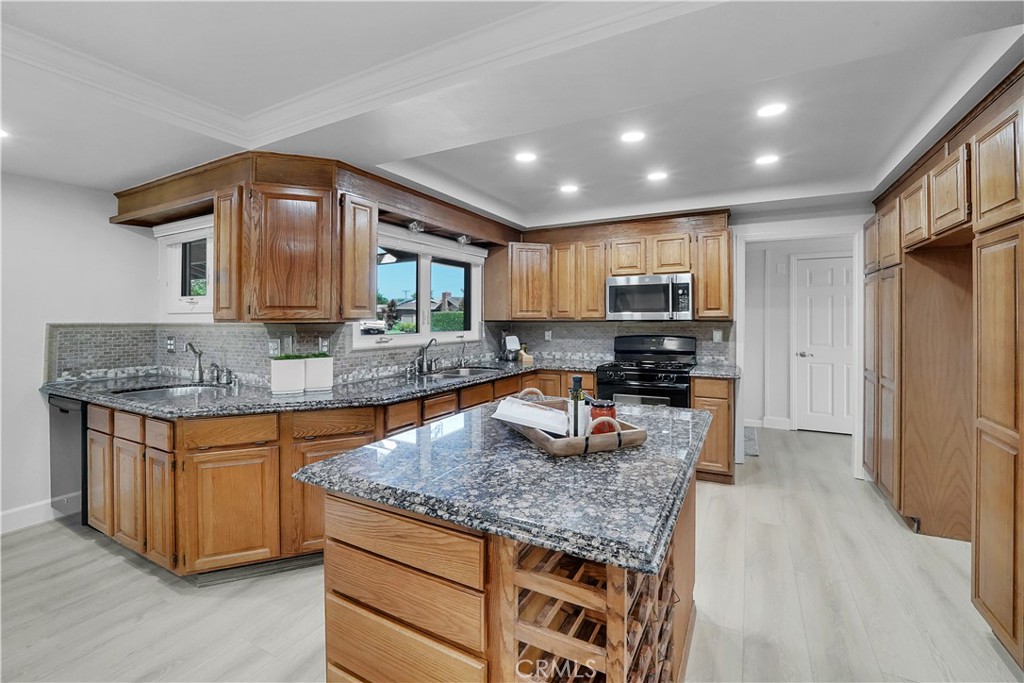 3545 E Austin Avenue