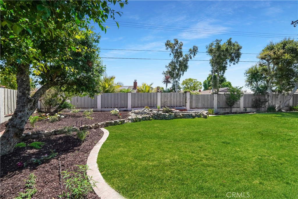 3545 E Austin Avenue