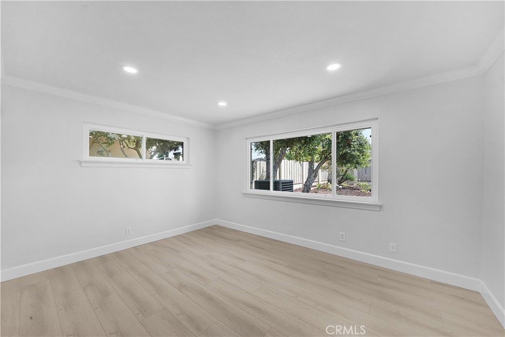 3545 E Austin Avenue