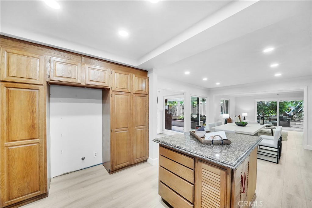 3545 E Austin Avenue