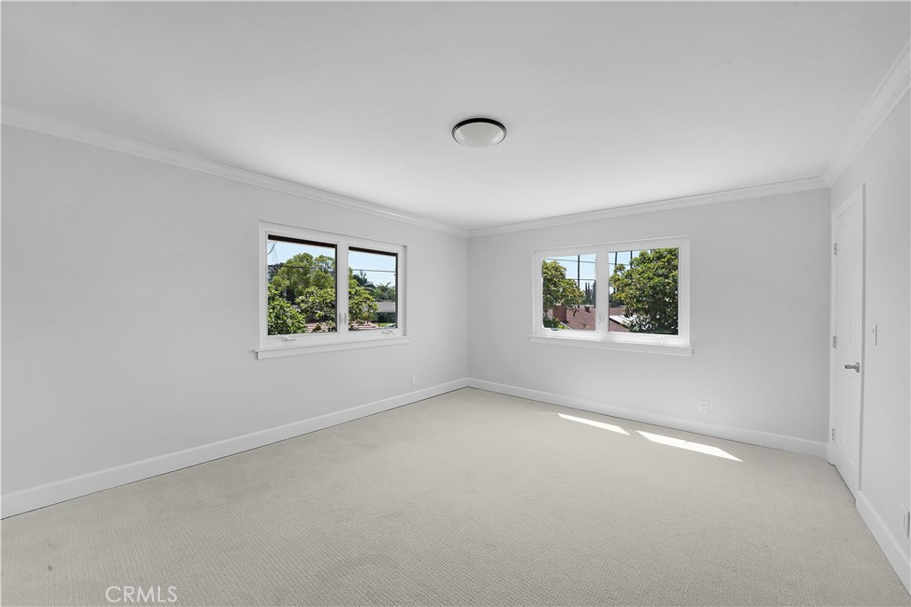 3545 E Austin Avenue