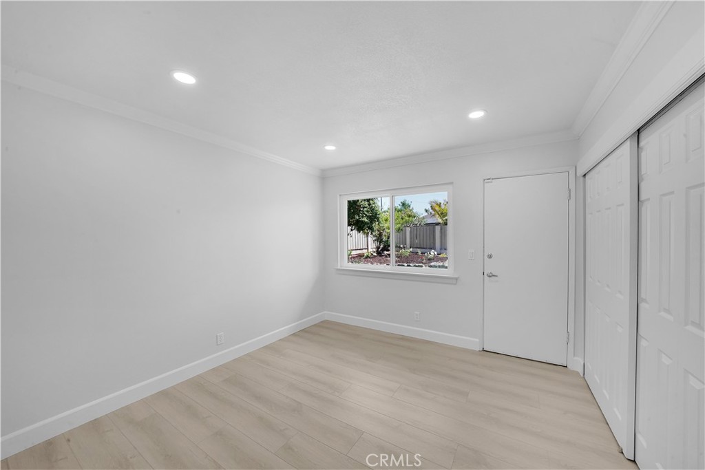 3545 E Austin Avenue