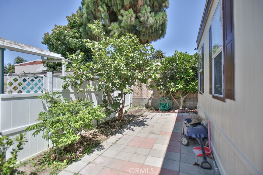 14300 Clinton Street 105