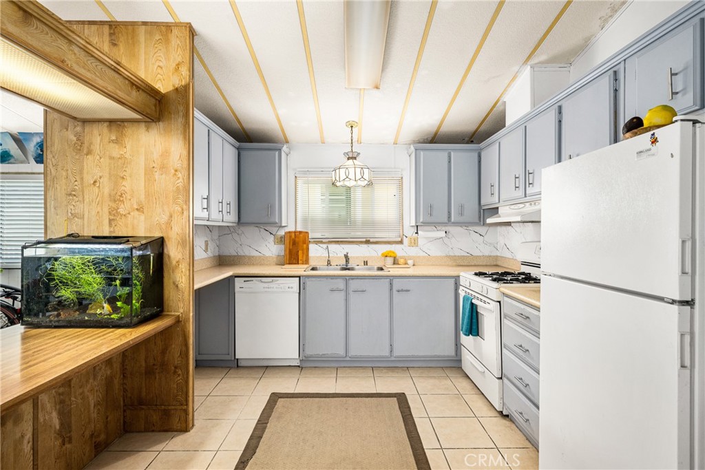 80 Huntington Street 418