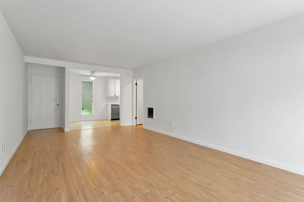 1010 W Macarthur Boulevard 49