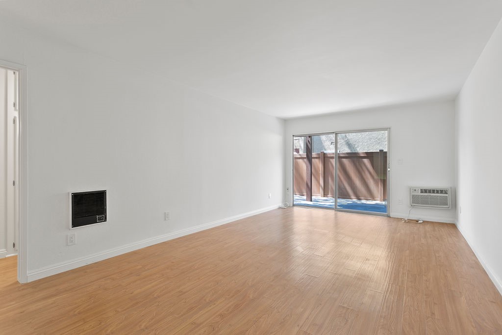 1010 W Macarthur Boulevard 49