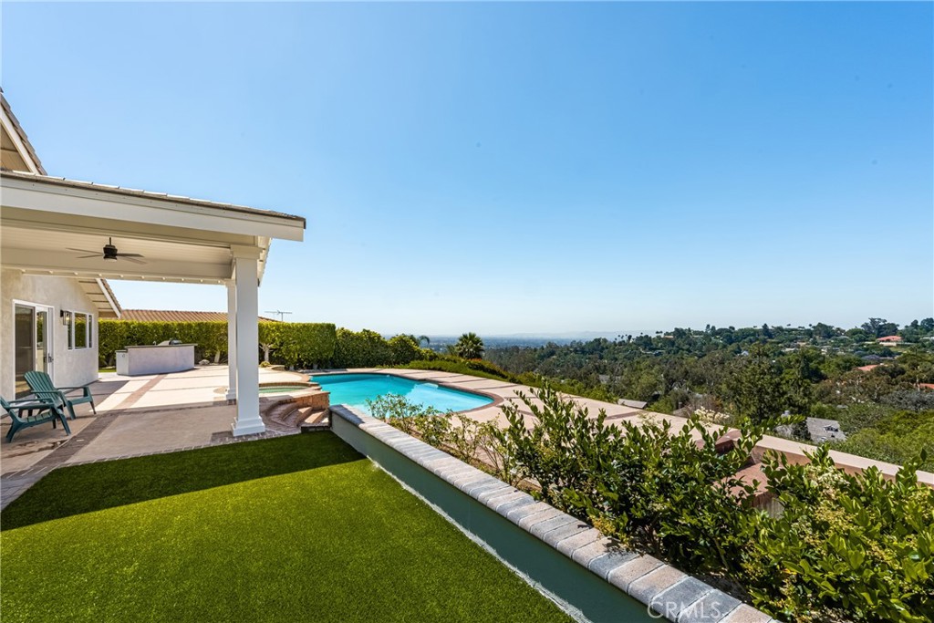 1802 Bridle Path Way