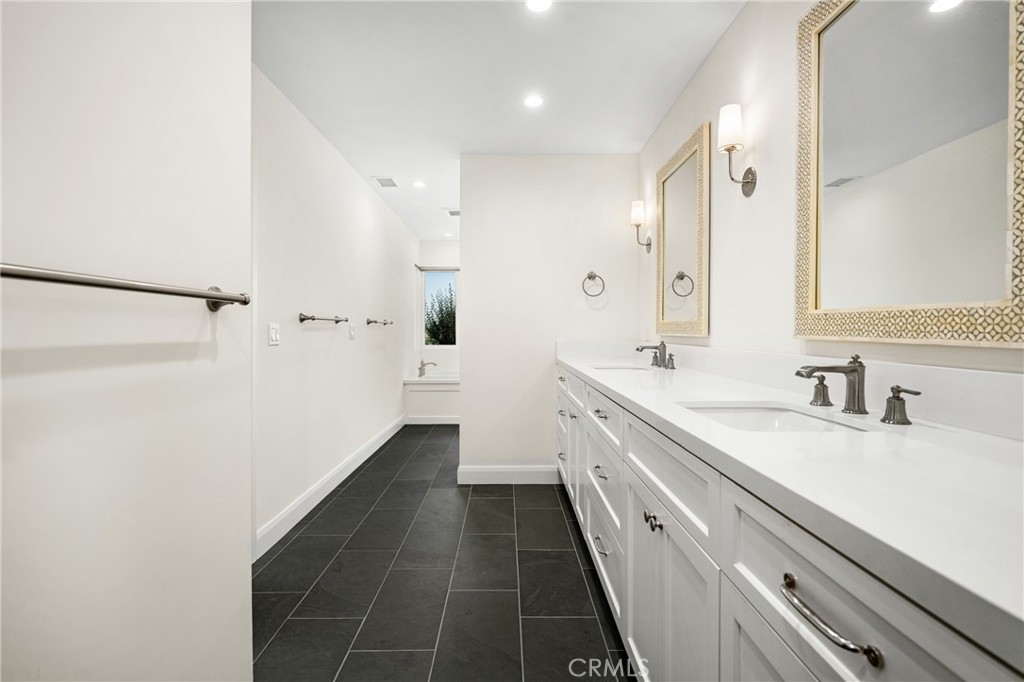 1802 Bridle Path Way