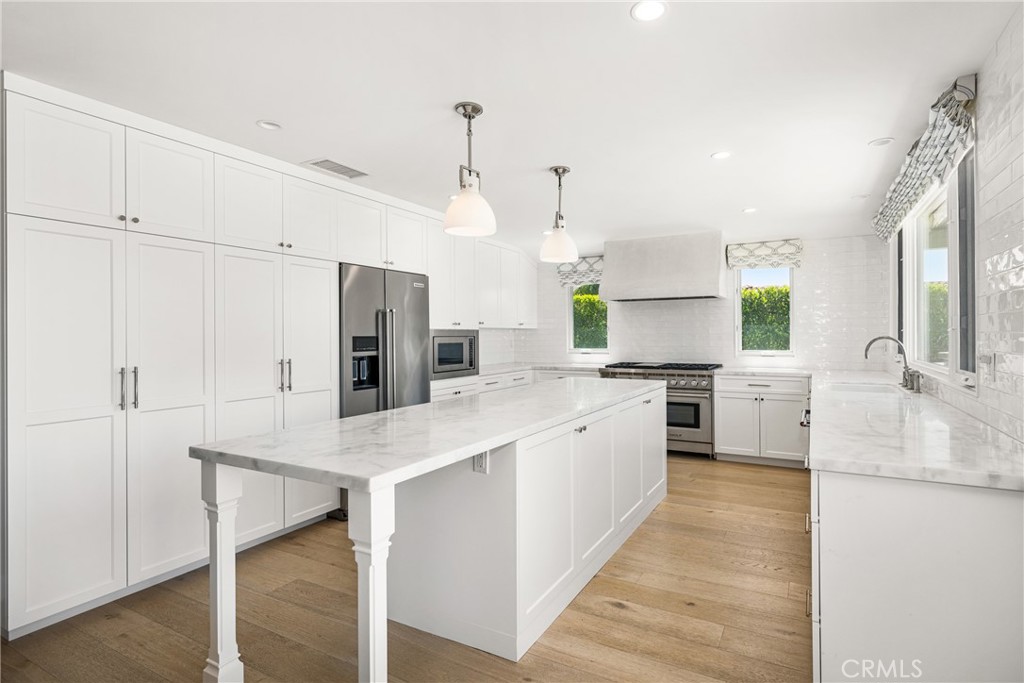 1802 Bridle Path Way