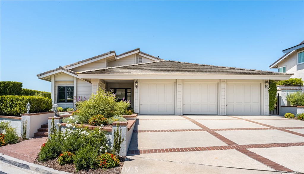 1802 Bridle Path Way