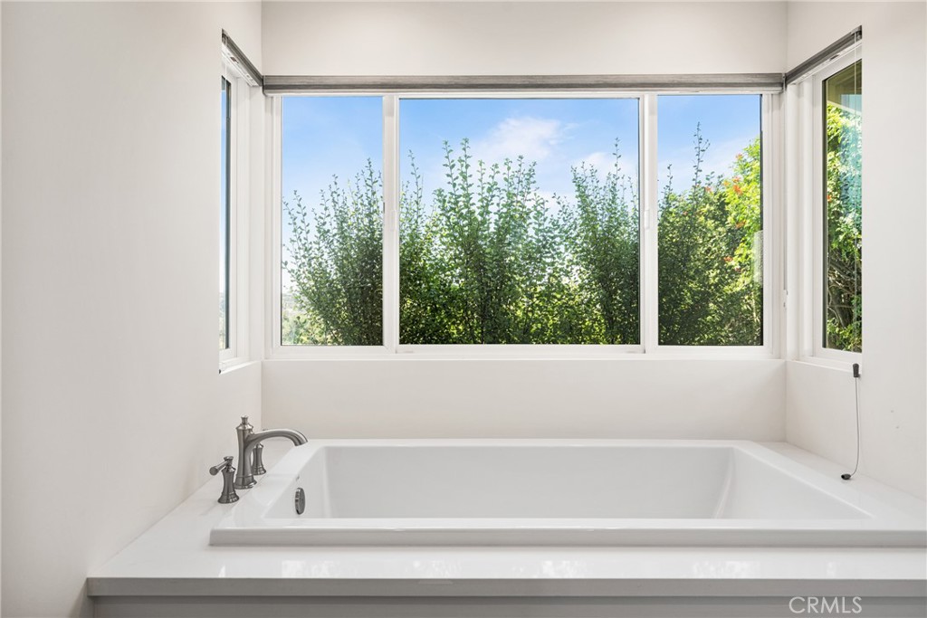 1802 Bridle Path Way