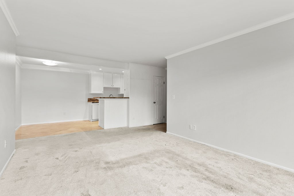 1101 W Macarthur Boulevard 181