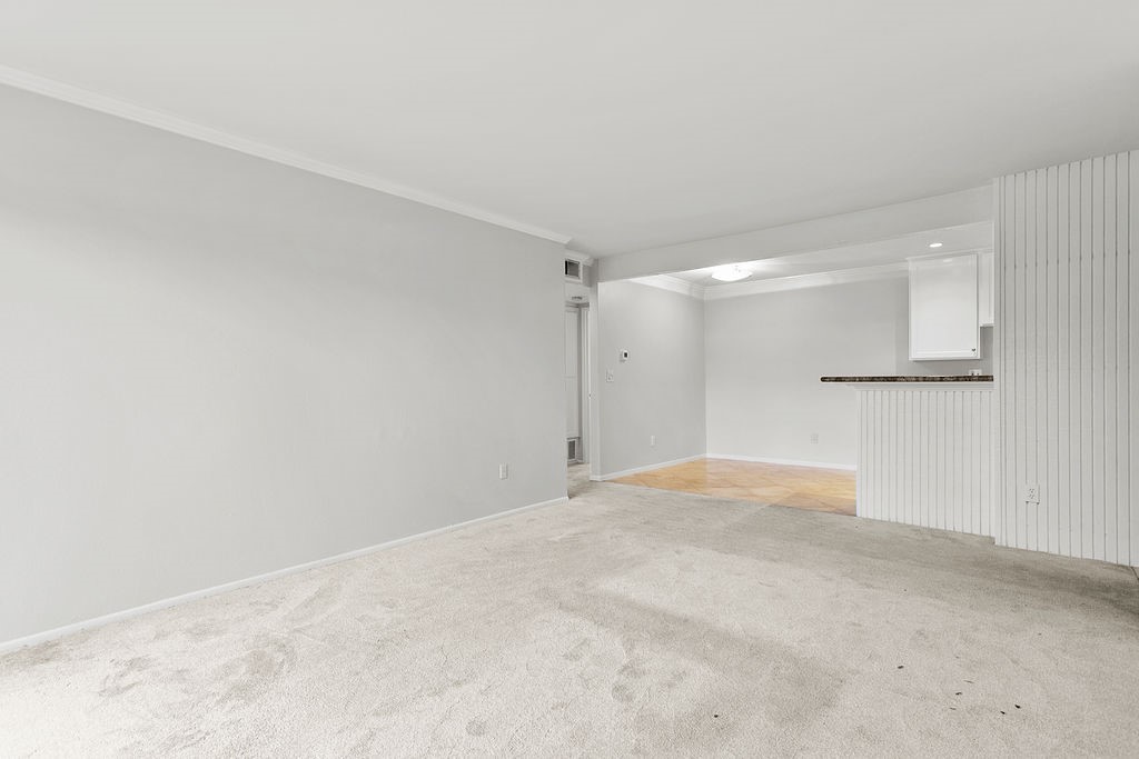 1101 W Macarthur Boulevard 181