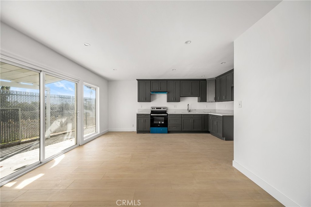 335 S Wayfield Street