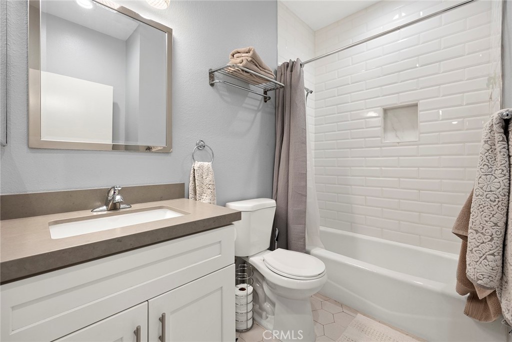 640 W 4th Street 310