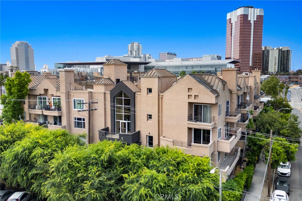 640 W 4th Street 310