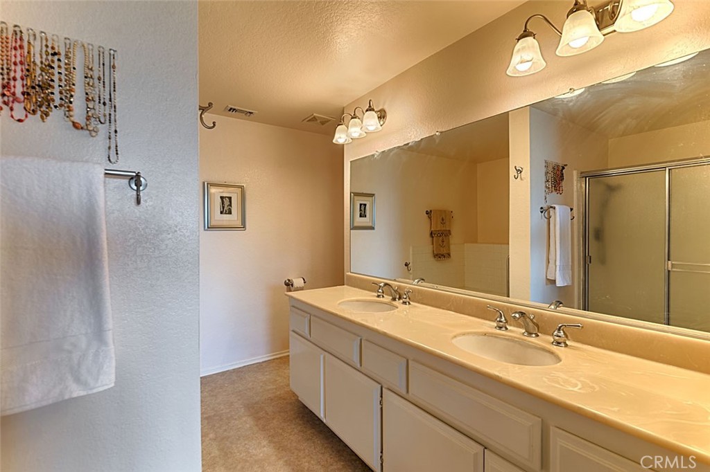 9195 Hidden Farm Road