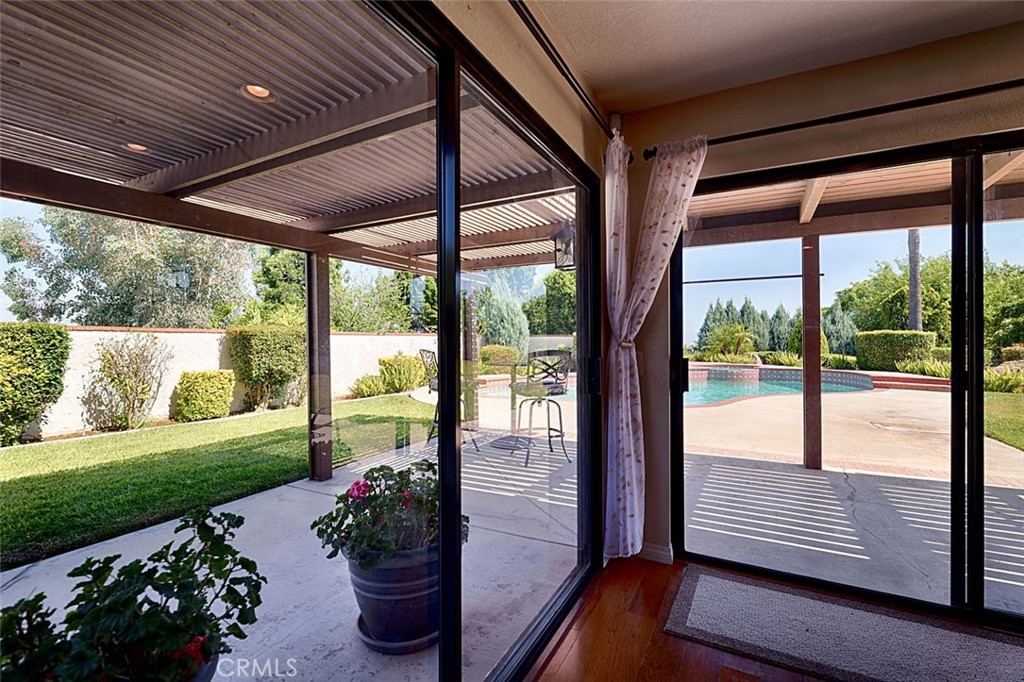 9195 Hidden Farm Road