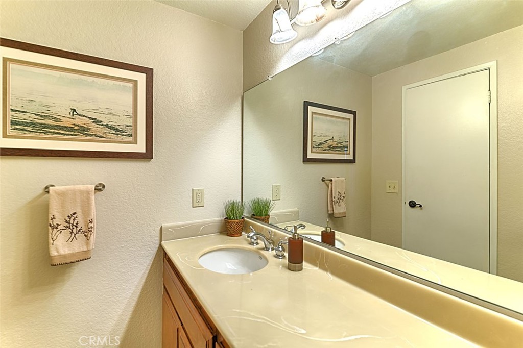 9195 Hidden Farm Road