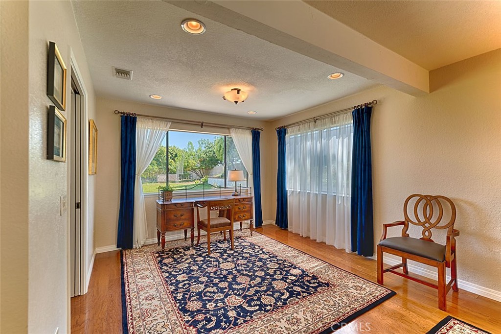 9195 Hidden Farm Road