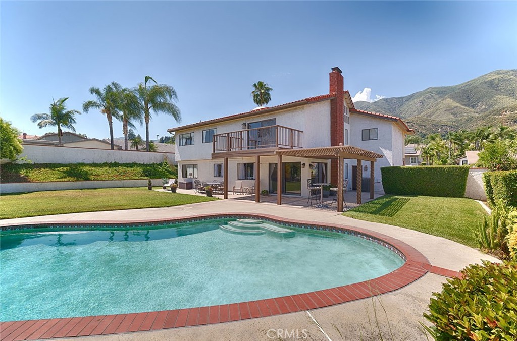 9195 Hidden Farm Road