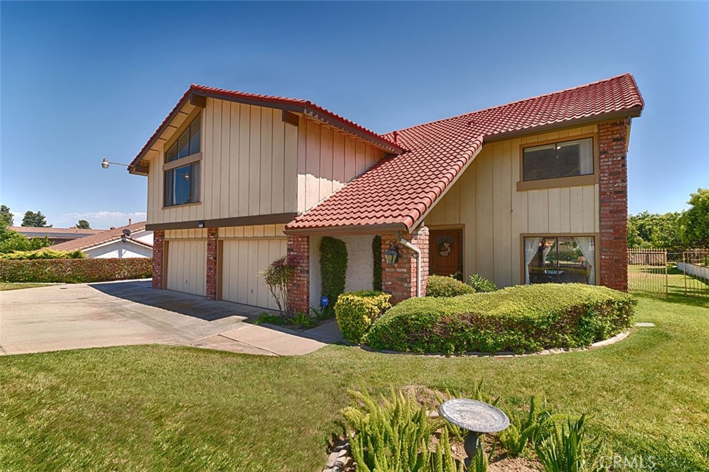 9195 Hidden Farm Road