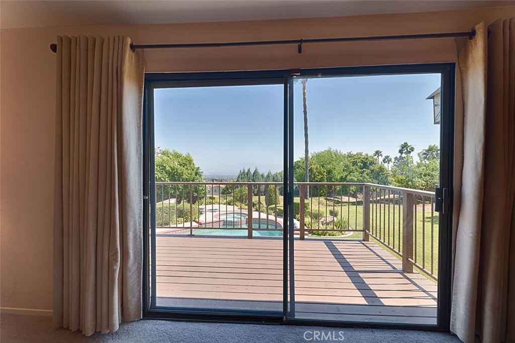 9195 Hidden Farm Road