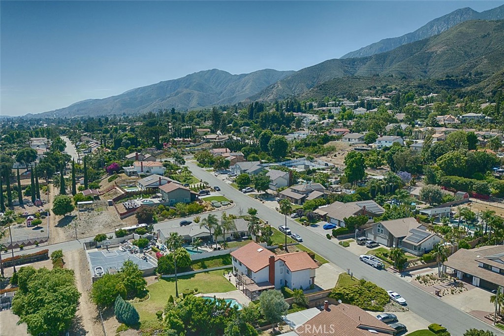 9195 Hidden Farm Road