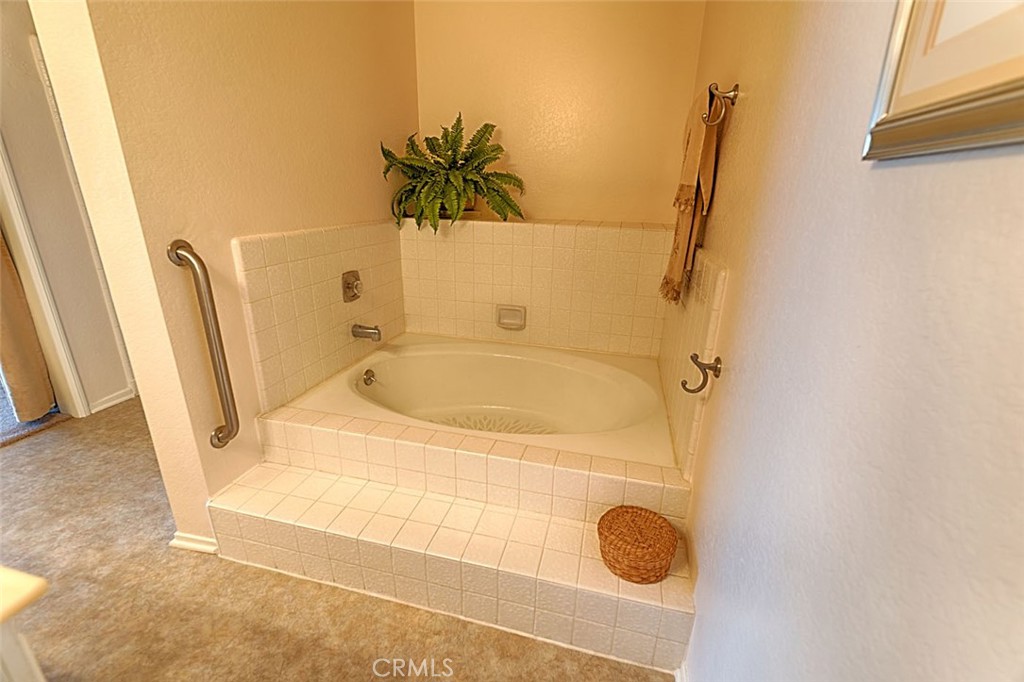 9195 Hidden Farm Road