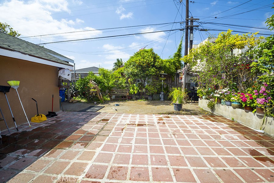 2742 Olive Street
